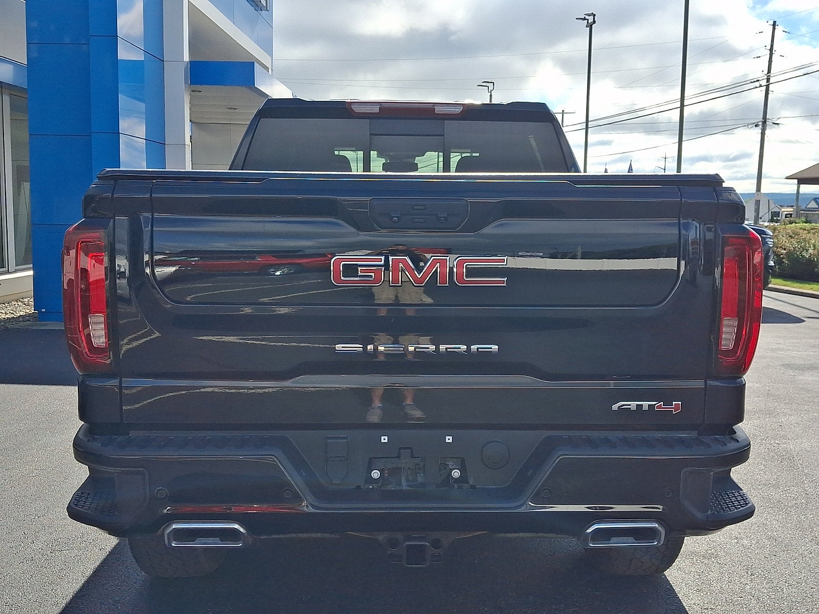 2023 GMC Sierra 1500 — detail view